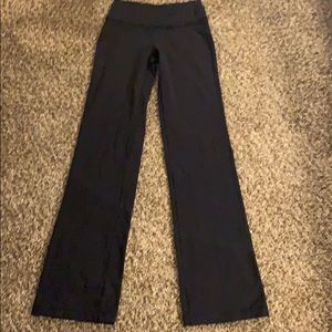 Black LULULEMON Boot Cut Yoga Pants Size 4